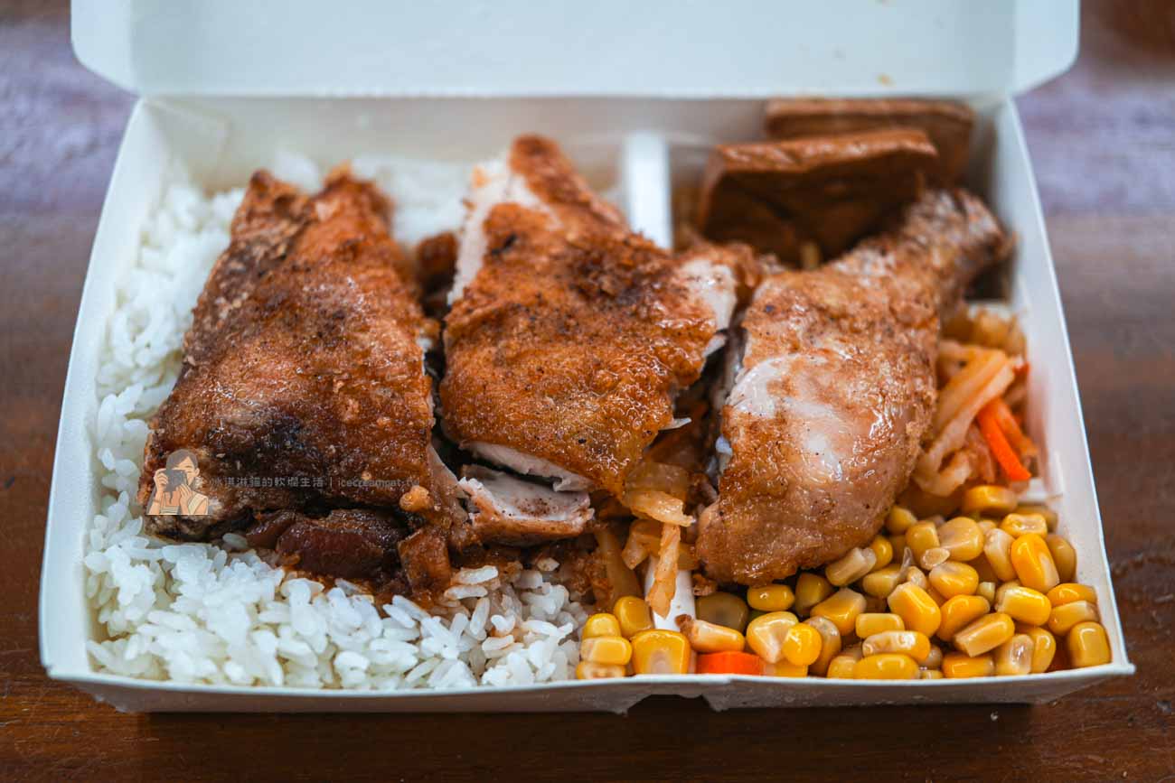 【天母美食】圓環魯肉飯德行東路排隊名店，菜單必點滷肉飯、雞腿飯 @冰淇淋貓的軟爛生活