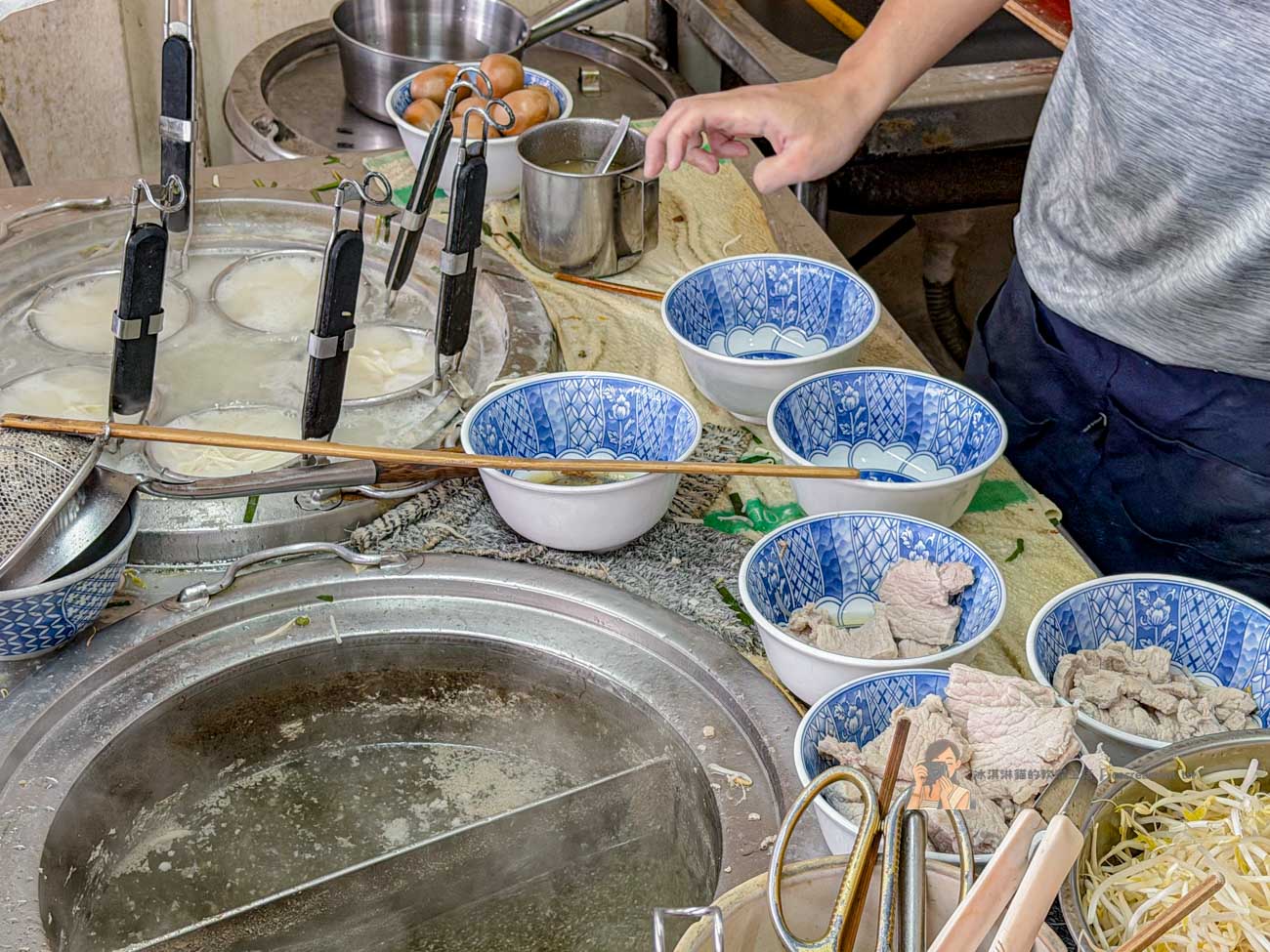 【台北橋美食】阿田麵 三重70年老字號陽春麵，必點三合一乾麵（菜單） @冰淇淋貓的軟爛生活