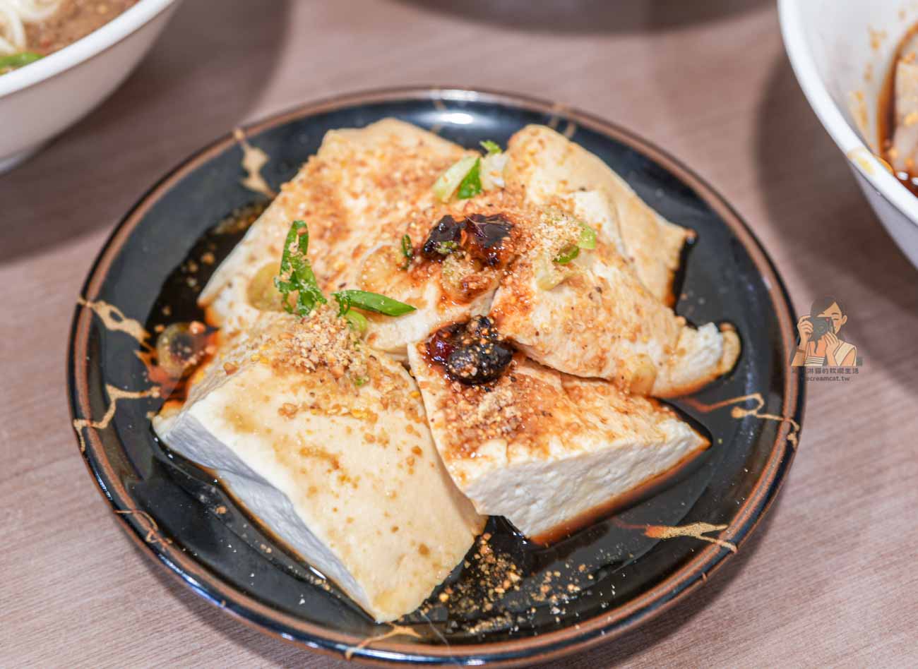 【富久湯圓大王】東門市場美食推薦，祖傳四代老店！菜單必吃鮮肉湯圓、紅油抄手 @冰淇淋貓的軟爛生活