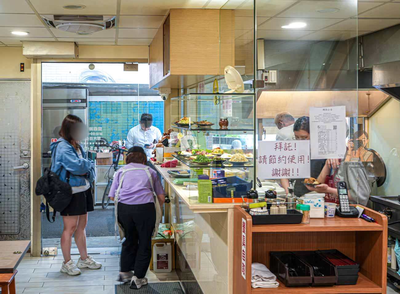 【富久湯圓大王】東門市場美食推薦，祖傳四代老店！菜單必吃鮮肉湯圓、紅油抄手 @冰淇淋貓的軟爛生活