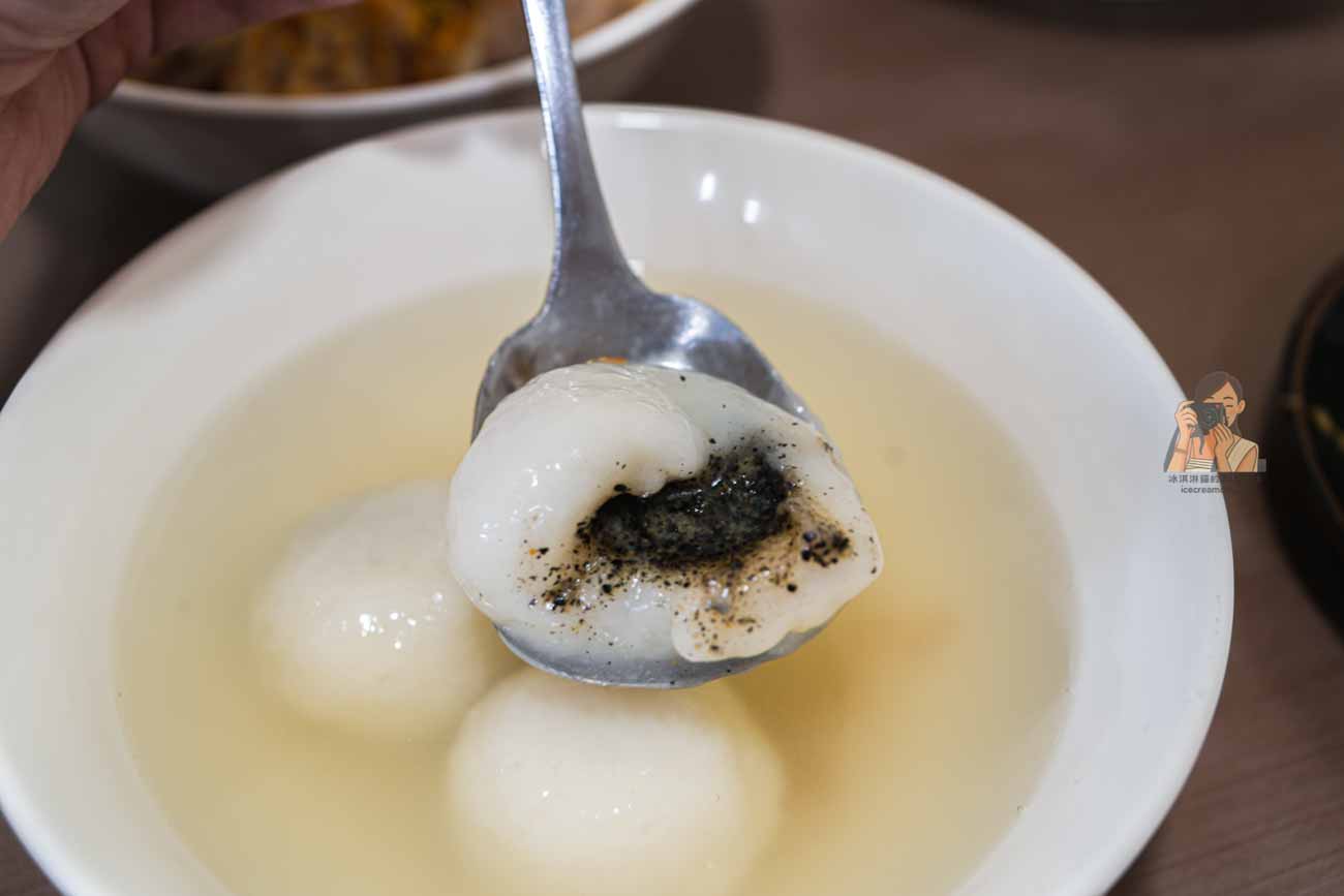 【富久湯圓大王】東門市場美食推薦，祖傳四代老店！菜單必吃鮮肉湯圓、紅油抄手 @冰淇淋貓的軟爛生活