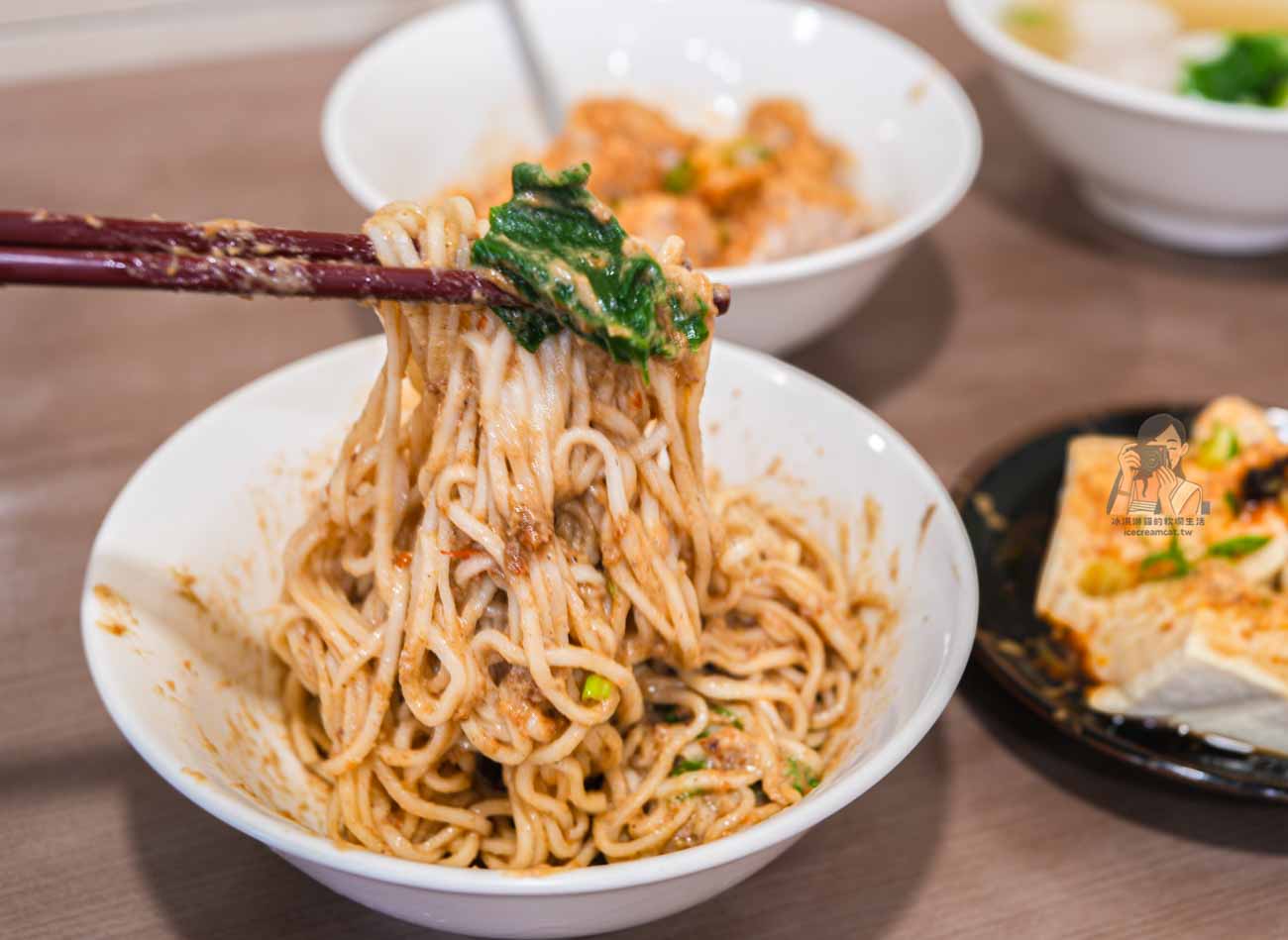 【富久湯圓大王】東門市場美食推薦，祖傳四代老店！菜單必吃鮮肉湯圓、紅油抄手 @冰淇淋貓的軟爛生活