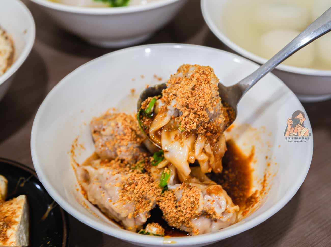 【富久湯圓大王】東門市場美食推薦，祖傳四代老店！菜單必吃鮮肉湯圓、紅油抄手 @冰淇淋貓的軟爛生活