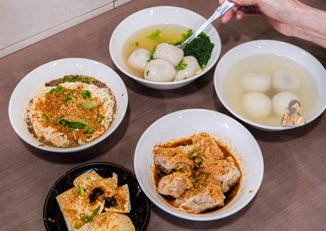 【富久湯圓大王】東門市場美食推薦，祖傳四代老店！菜單必吃鮮肉湯圓、紅油抄手 @冰淇淋貓的軟爛生活