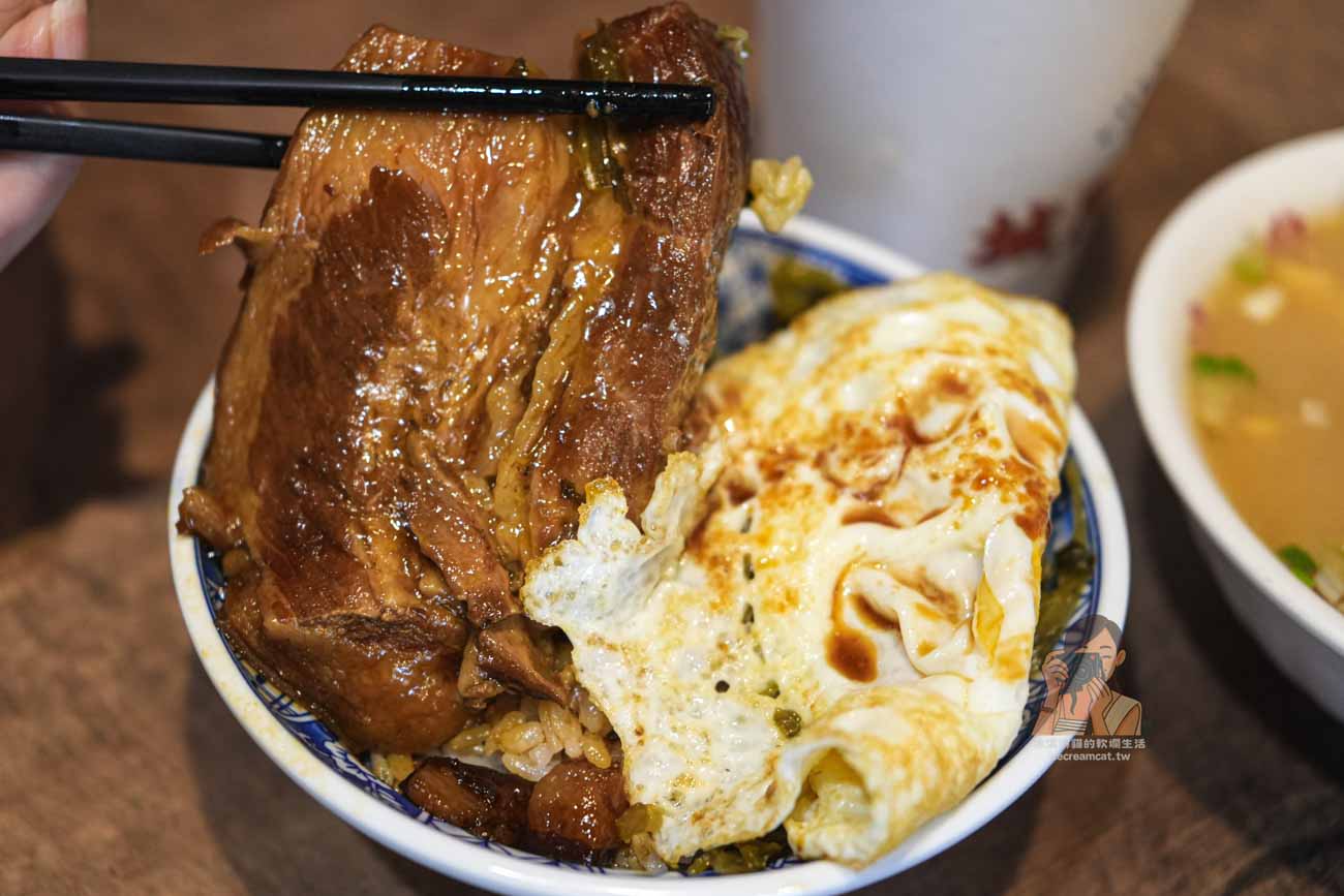 【城隍早餐店】宜蘭市早餐推薦！70年老店控肉飯糰、控肉飯（菜單） @冰淇淋貓的軟爛生活