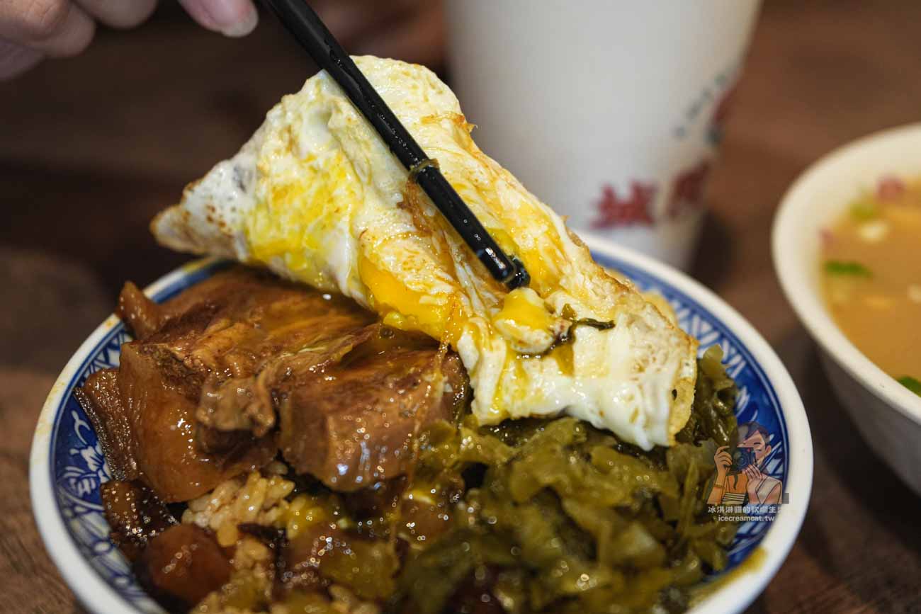 【城隍早餐店】宜蘭市早餐推薦！70年老店控肉飯糰、控肉飯（菜單） @冰淇淋貓的軟爛生活