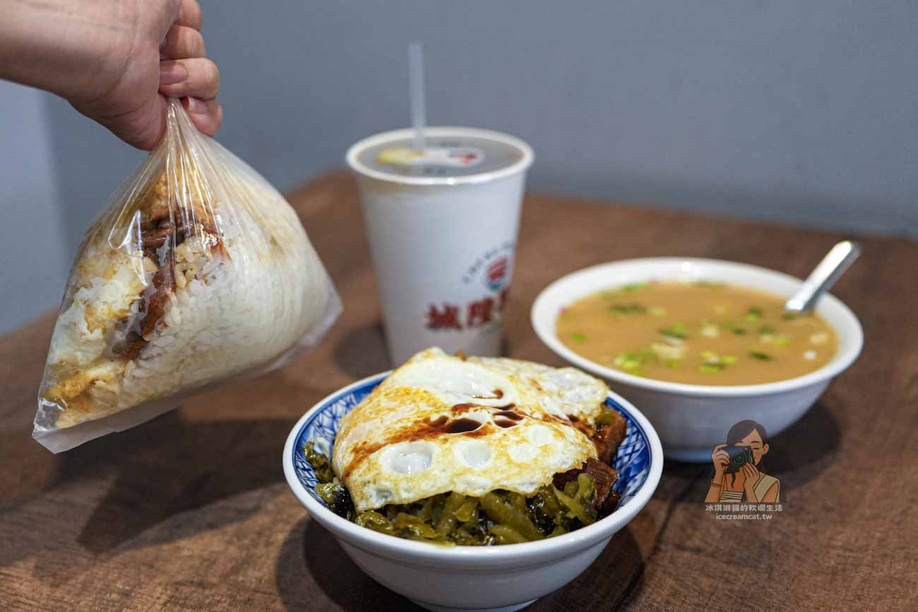 台北迪化街美食｜永樂蔥油餅搬家至民樂街4號，菜單必點蔥油餅 @冰淇淋貓的軟爛生活