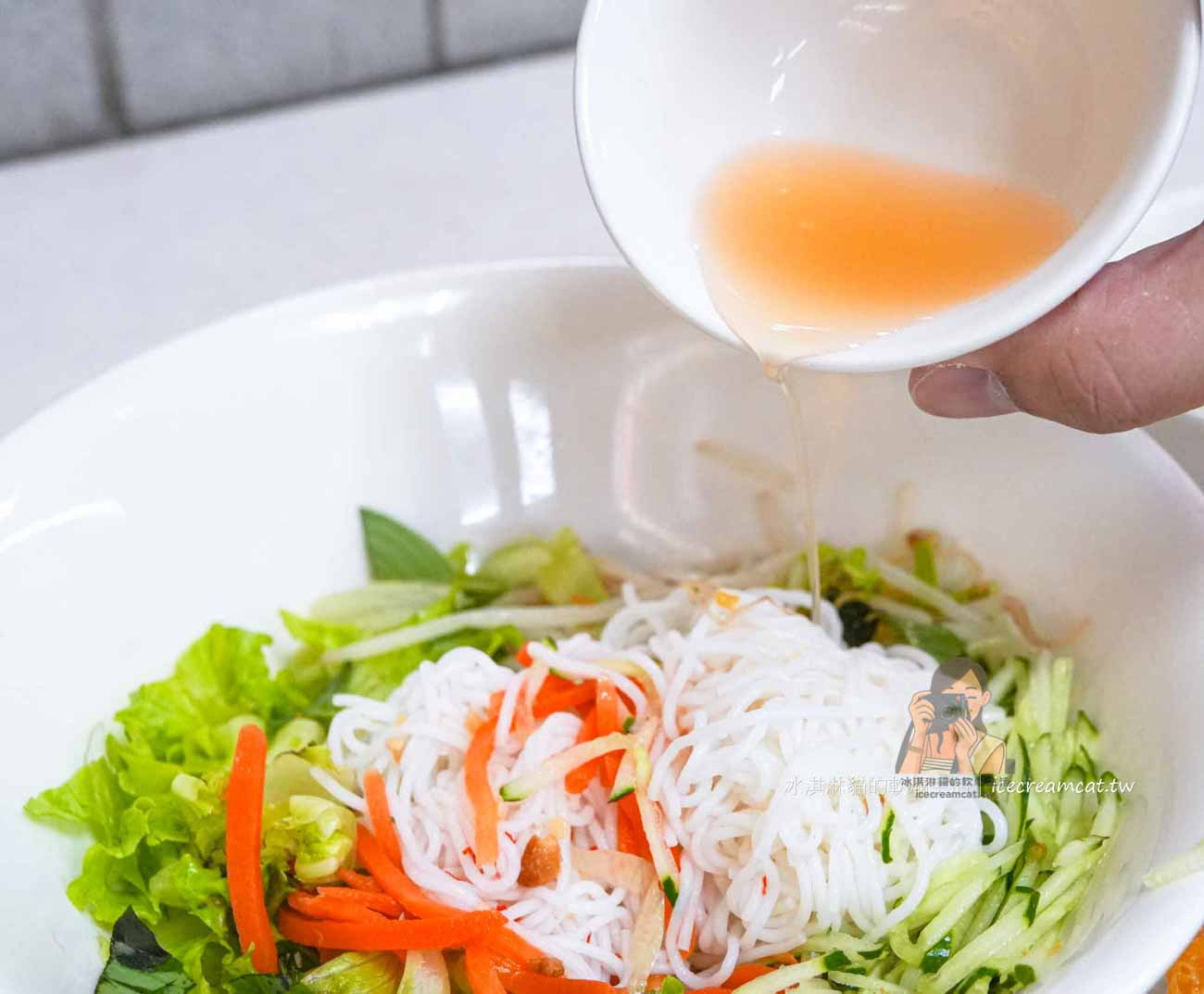 【珍好呷越南河粉】天母士東市場美食,500碗推薦牛肉河粉、炸雞柳菜單必點 @冰淇淋貓的軟爛生活 【珍好呷越南河粉】天母士東市場美食,500碗推薦牛肉河粉、炸雞柳菜單必點 @冰淇淋貓的軟爛生活