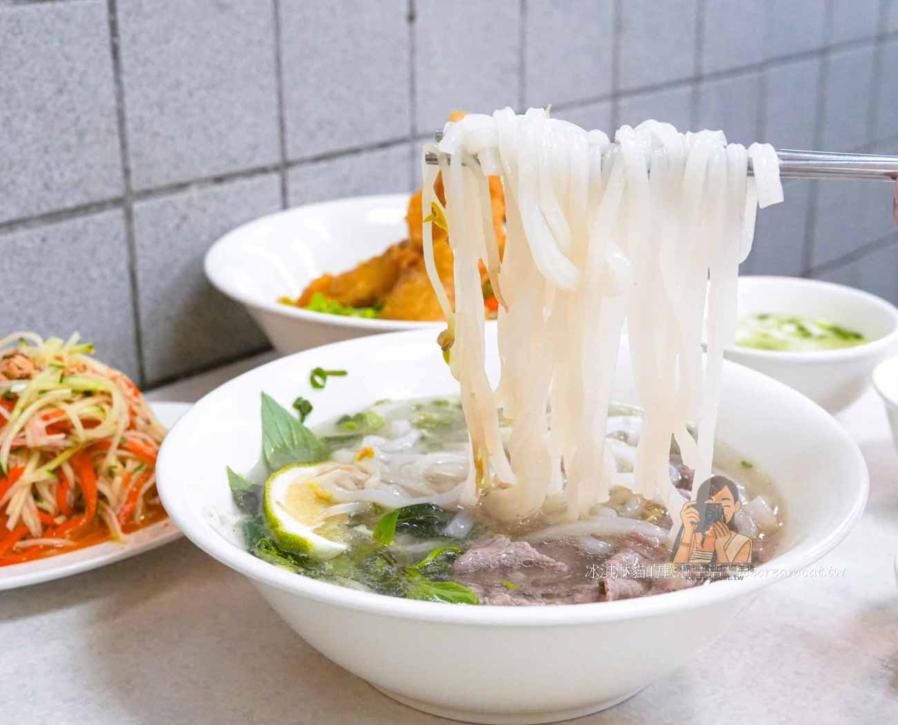 【珍好呷越南河粉】天母士東市場美食,500碗推薦牛肉河粉、炸雞柳菜單必點 @冰淇淋貓的軟爛生活 【珍好呷越南河粉】天母士東市場美食,500碗推薦牛肉河粉、炸雞柳菜單必點 @冰淇淋貓的軟爛生活