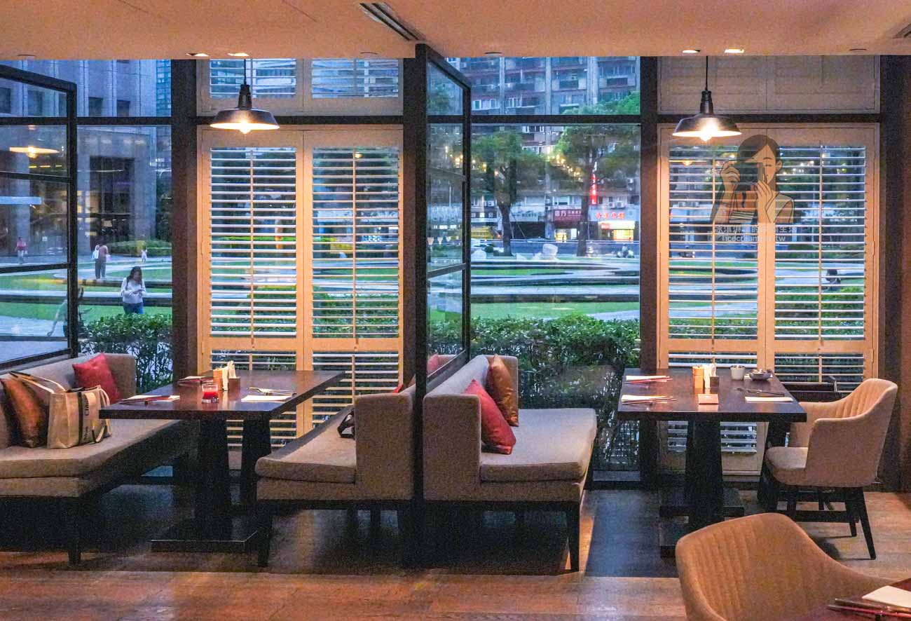 台北君悅酒店凱菲屋 Café吃到飽|信義區自助餐價格、停車,午餐、下午茶、晚餐差別 @冰淇淋貓的軟爛生活 台北君悅酒店凱菲屋 Café吃到飽|信義區自助餐價格、停車,午餐、下午茶、晚餐差別 @冰淇淋貓的軟爛生活