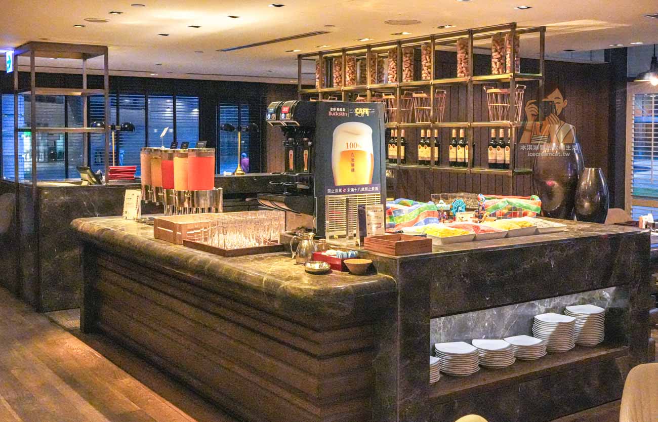 台北君悅酒店凱菲屋 Caf&eacute;吃到飽｜信義區自助餐價格、停車，午餐、下午茶、晚餐差別 @冰淇淋貓的軟爛生活