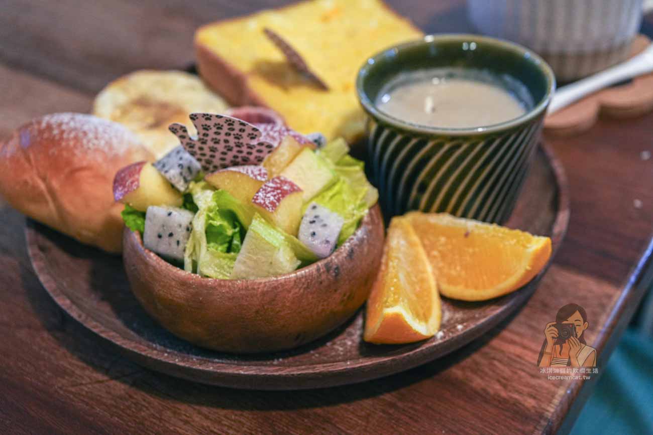 【大直咖啡廳】棗點咖啡 BreakFirst CAFE/Studio|不限時、有Wi-Fi的貓咪中途之家咖啡廳 @冰淇淋貓的軟爛生活 【大直咖啡廳】棗點咖啡 BreakFirst CAFE/Studio|不限時、有Wi-Fi的貓咪中途之家咖啡廳 @冰淇淋貓的軟爛生活