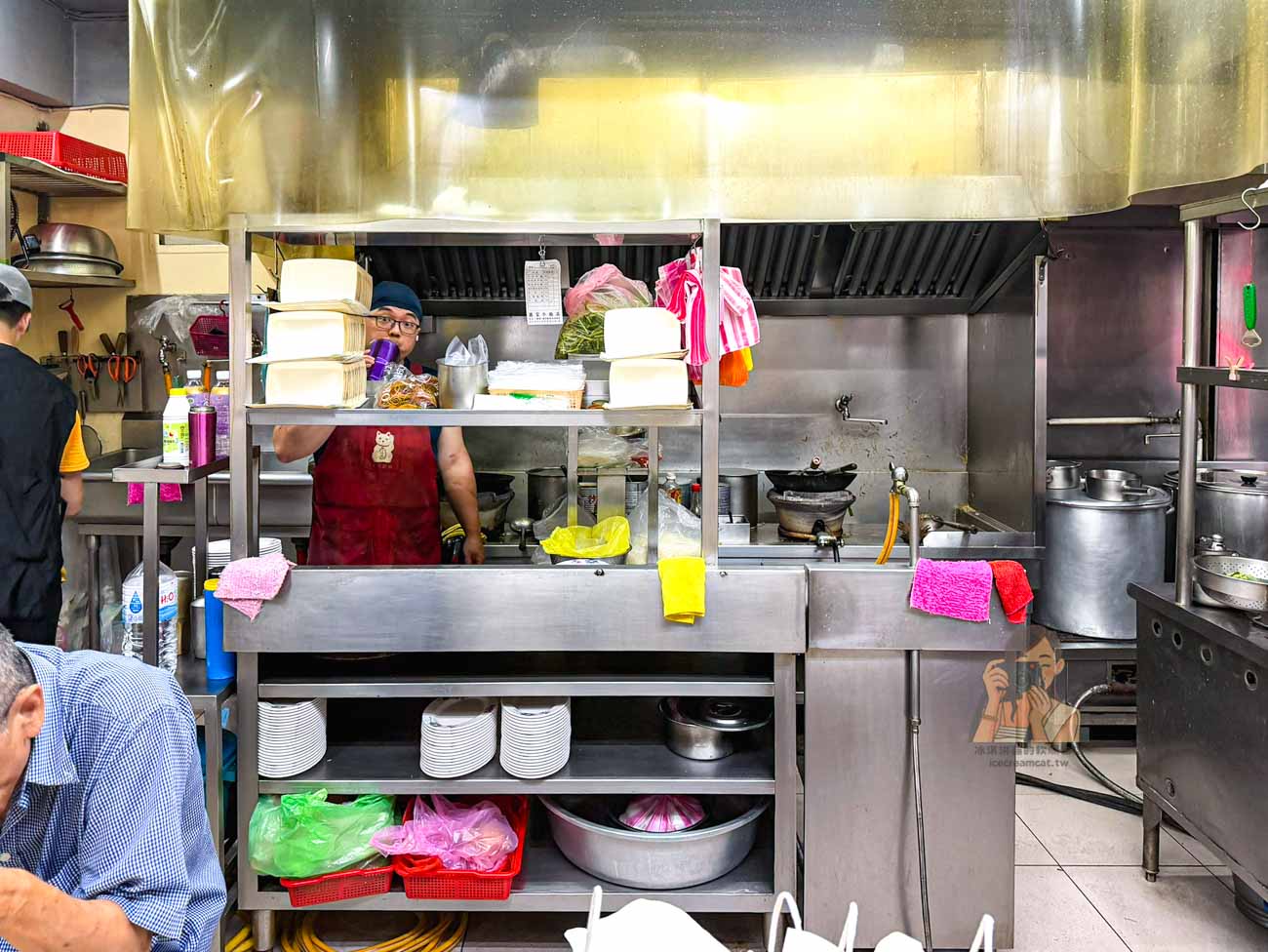 【民生社區美食】蕭家牛雜湯｜阮經天愛店，必吃牛肉炒米粉(南京三民站美食) @冰淇淋貓的軟爛生活