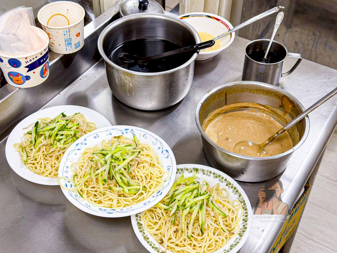 【民生社區美食】屏東任家涼麵｜南京三民站人氣粗麵涼麵、菜單價格推薦 @冰淇淋貓的軟爛生活