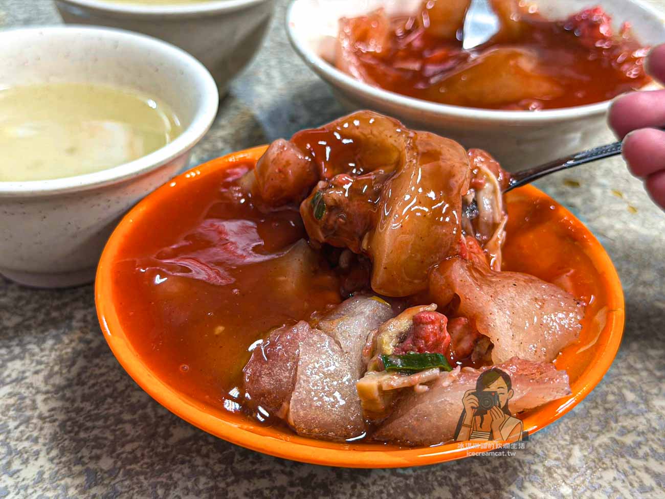 【阿典新竹肉丸】三重肉圓推薦，雙園街50年老店，紅糟肉餡、內用清湯（菜單） @冰淇淋貓的軟爛生活