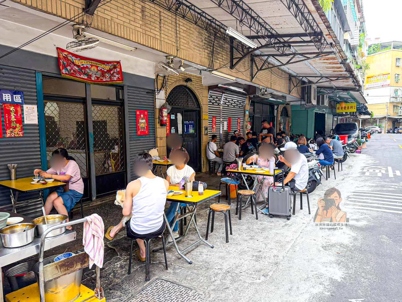 【新莊美食】中義街乾麵 當男人戀愛時取景地，40年乾麵菜單必點 @冰淇淋貓的軟爛生活