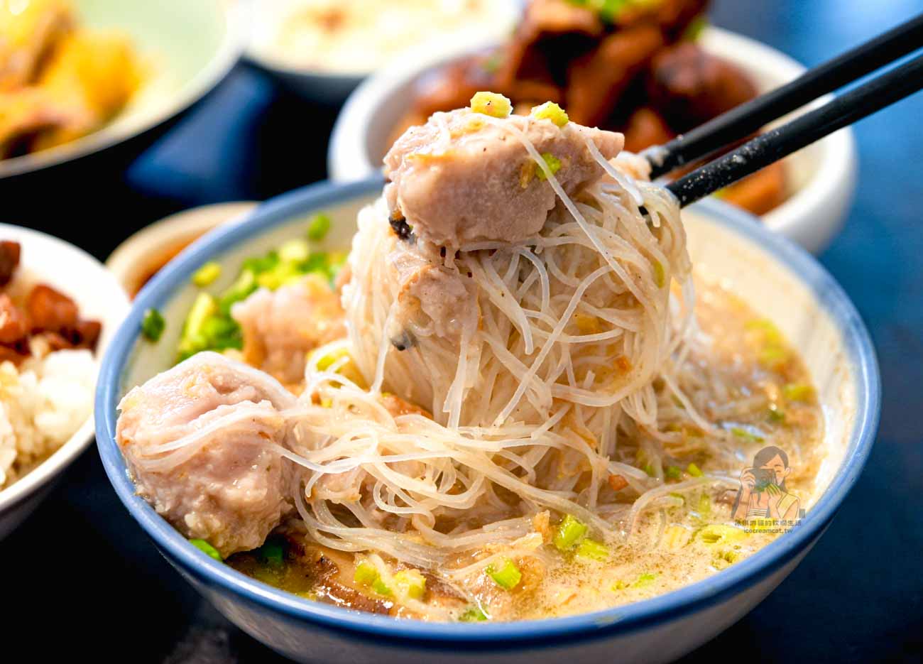 【新莊美食】家食心地｜捷運幸福站必吃芋頭米粉湯、滷豬腳（菜單價格） @冰淇淋貓的軟爛生活