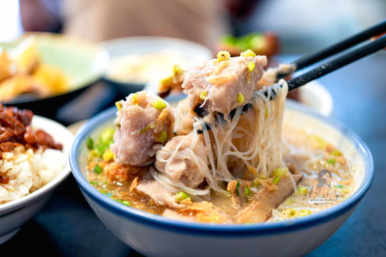 【新莊美食】家食心地｜捷運幸福站必吃芋頭米粉湯、滷豬腳（菜單價格） @冰淇淋貓的軟爛生活