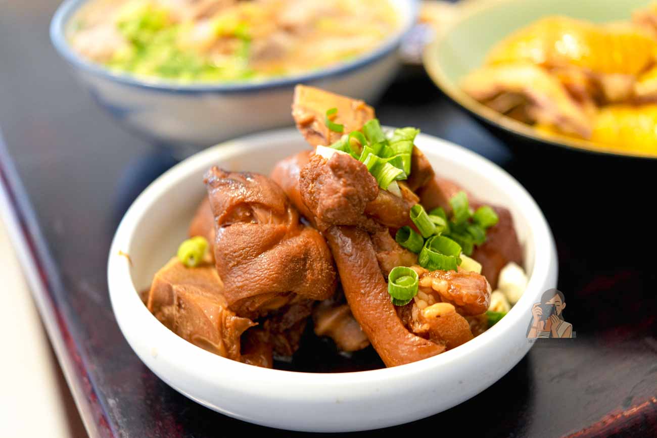 【新莊美食】家食心地｜捷運幸福站必吃芋頭米粉湯、滷豬腳（菜單價格） @冰淇淋貓的軟爛生活