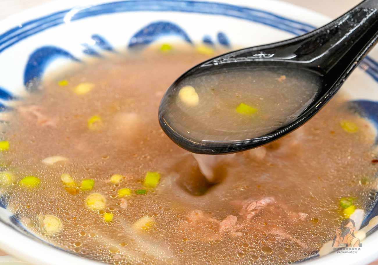 【瀧棧現沖牛肉湯】永和比漾廣場新開幕，熟成黑牛遇上高溫現沖的鮮甜滋味 @冰淇淋貓的軟爛生活