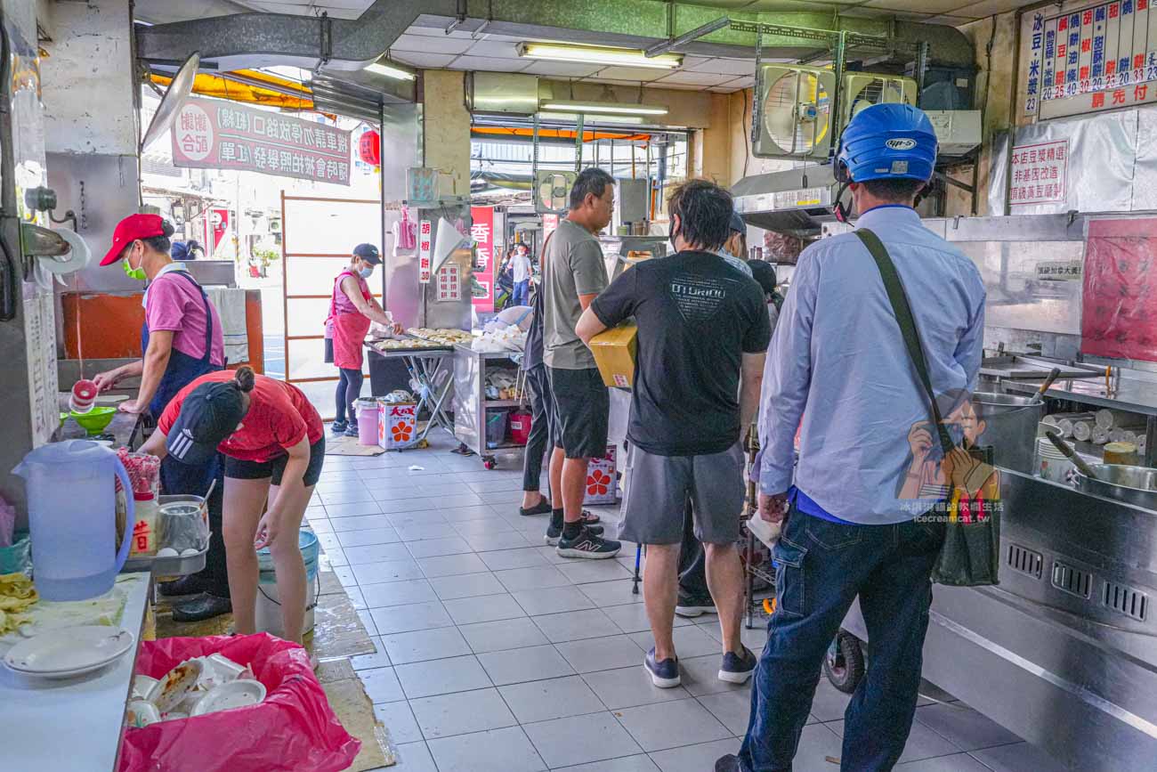 【中和美食】南山路永和豆漿,早餐必吃蔥燒餅(胡椒餅)夾蔥蛋加豆漿(菜單) @冰淇淋貓的軟爛生活 【中和美食】南山路永和豆漿,早餐必吃蔥燒餅(胡椒餅)夾蔥蛋加豆漿(菜單) @冰淇淋貓的軟爛生活