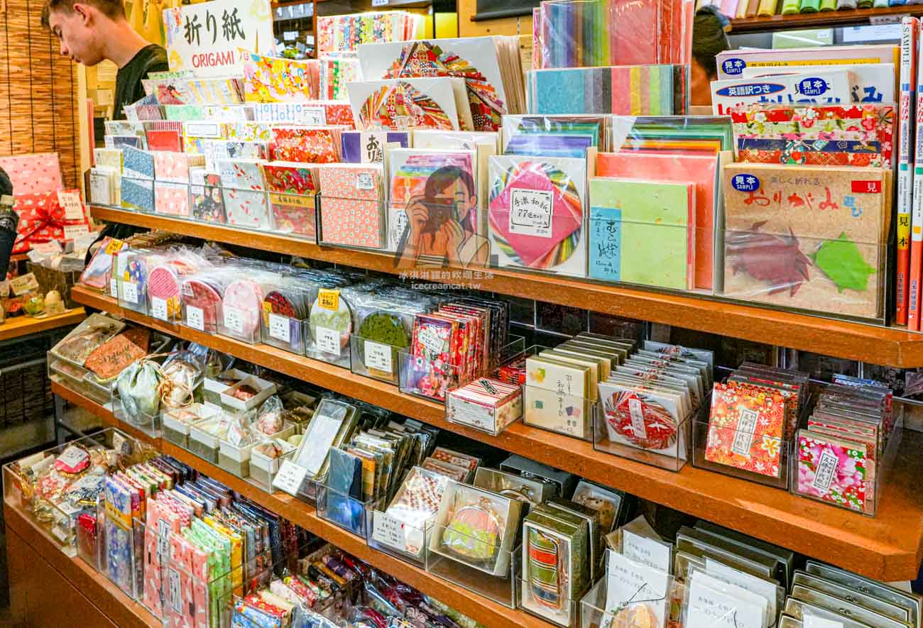 鳩居堂東京銀座本店｜360年老字號文具店，必買線香、和紙明信片與書法用品 @冰淇淋貓的軟爛生活