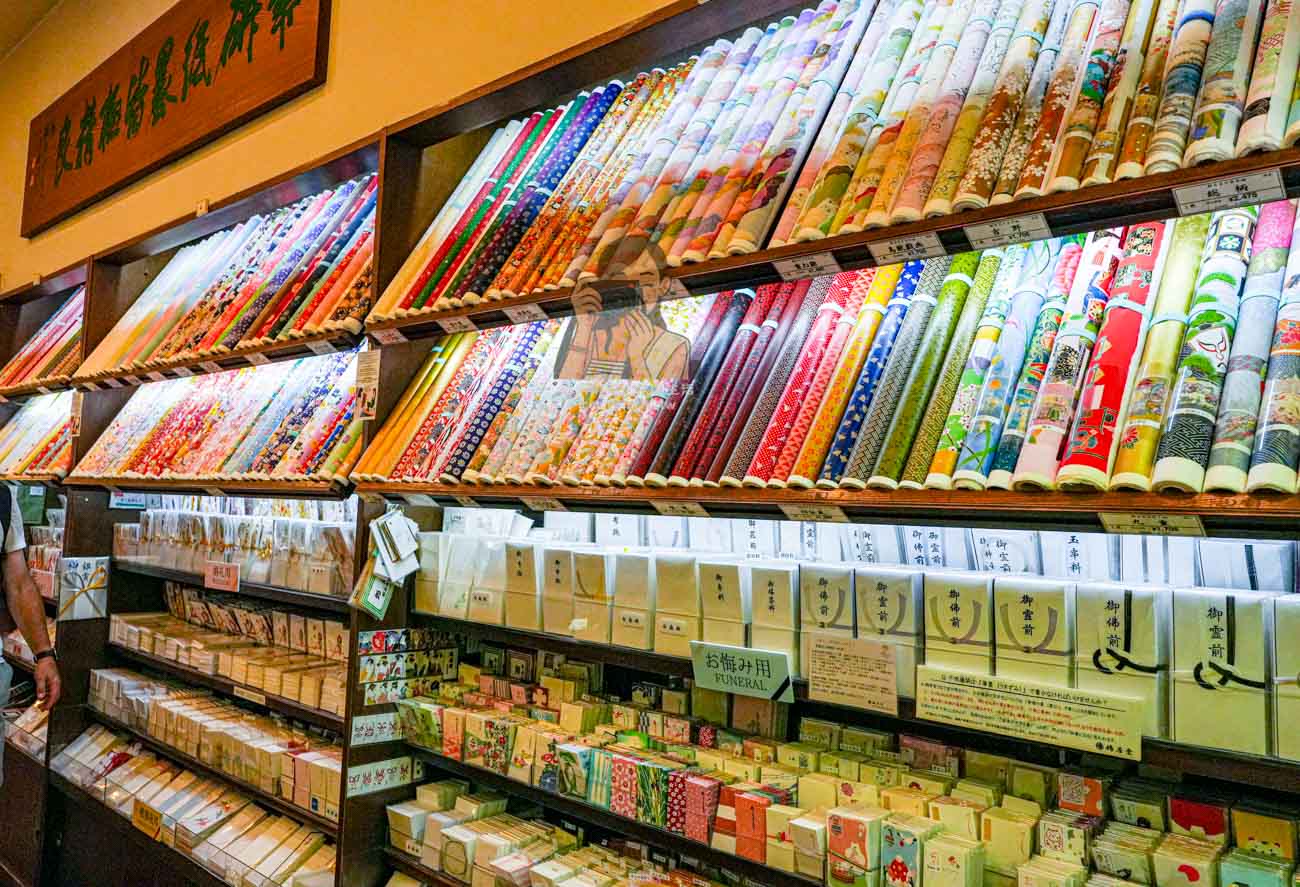 鳩居堂東京銀座本店｜360年老字號文具店，必買線香、和紙明信片與書法用品 @冰淇淋貓的軟爛生活