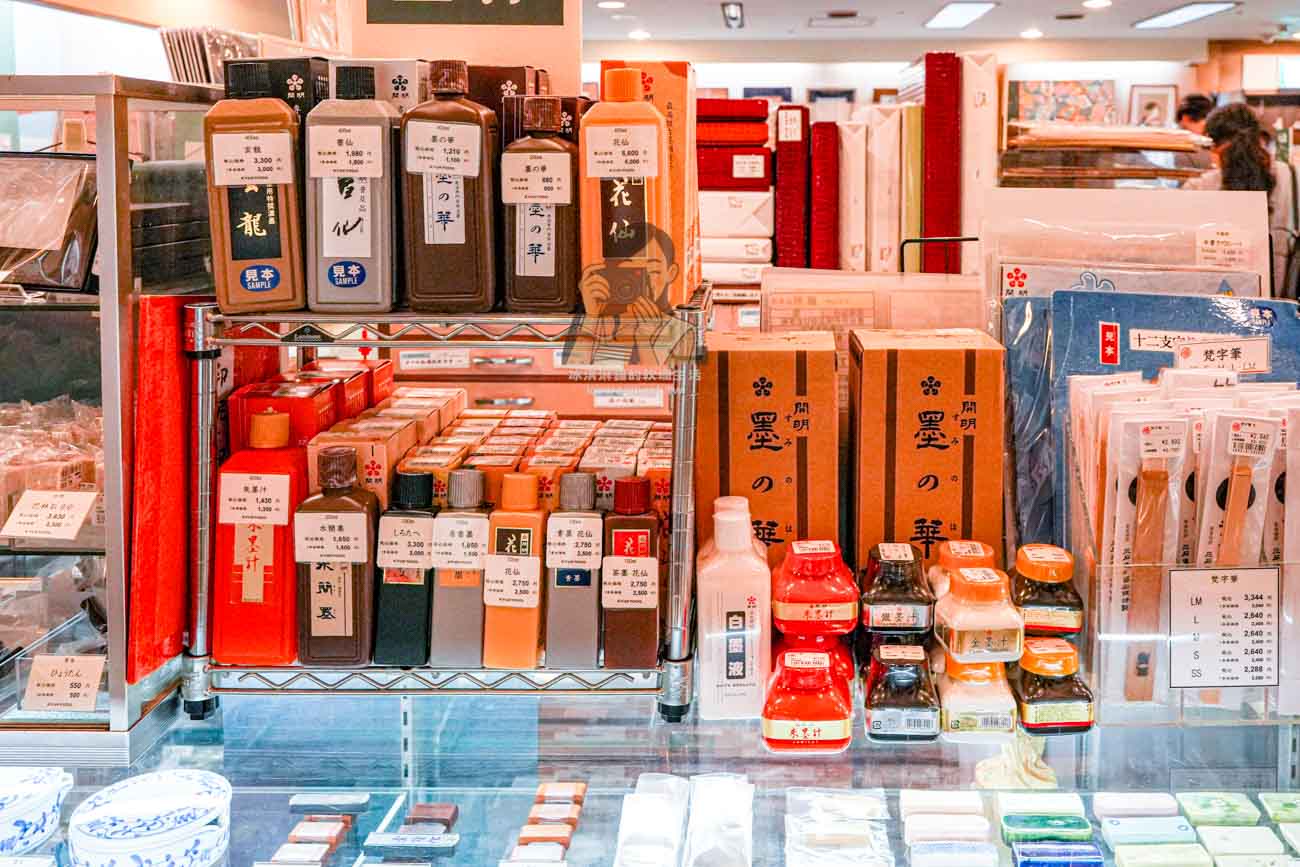 鳩居堂東京銀座本店｜360年老字號文具店，必買線香、和紙明信片與書法用品 @冰淇淋貓的軟爛生活