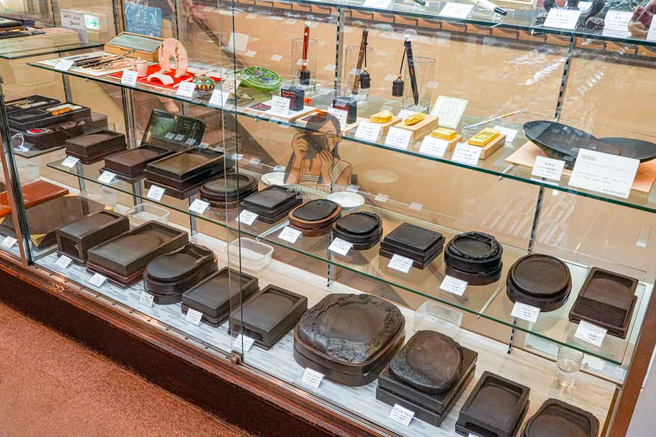 鳩居堂東京銀座本店｜360年老字號文具店，必買線香、和紙明信片與書法用品 @冰淇淋貓的軟爛生活