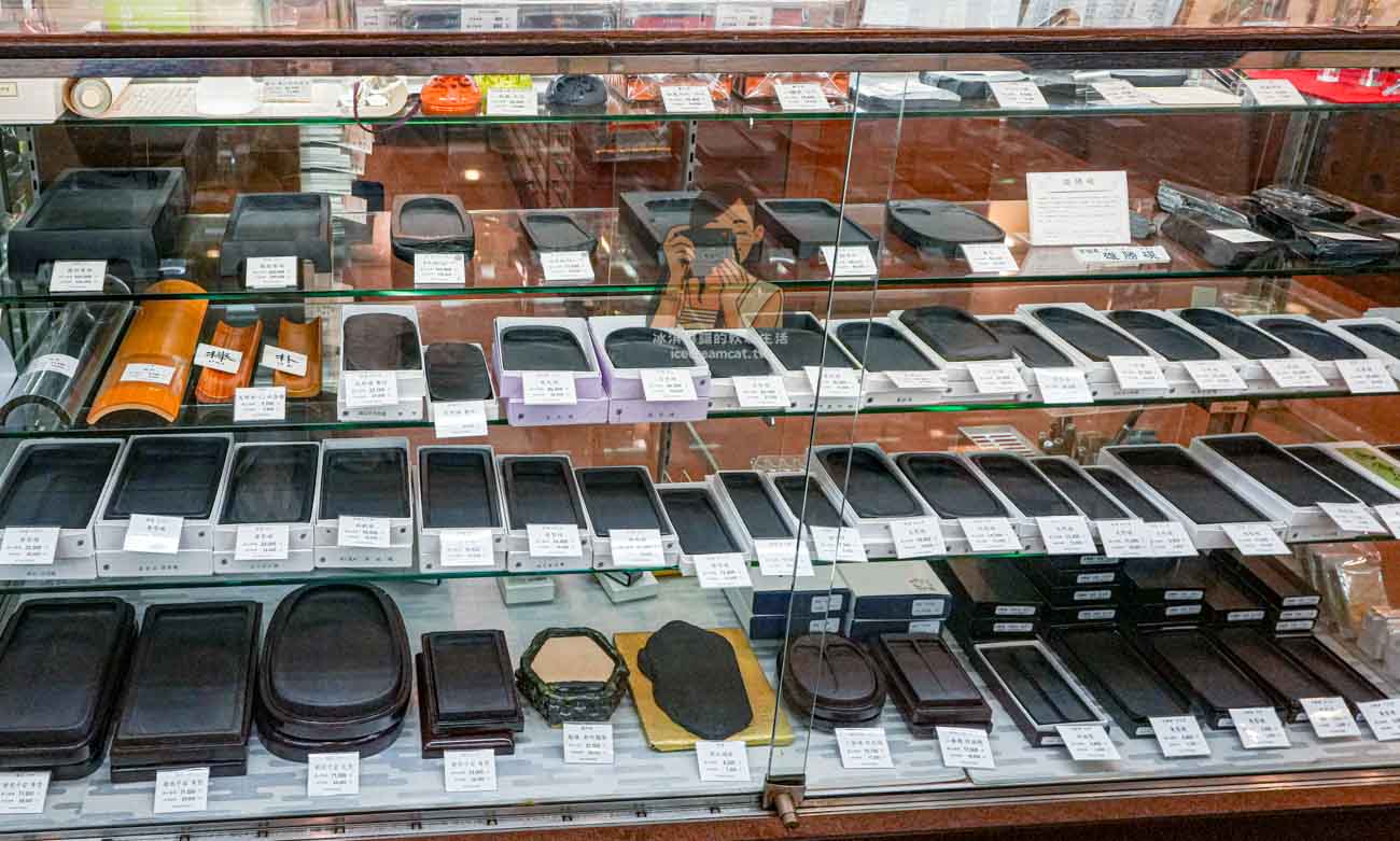 鳩居堂東京銀座本店｜360年老字號文具店，必買線香、和紙明信片與書法用品 @冰淇淋貓的軟爛生活