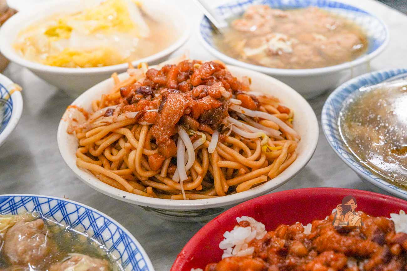 中和美食｜大胖肉焿 40年老字號肉焿湯免費加湯、菜單價格(南勢角站美食) @冰淇淋貓的軟爛生活