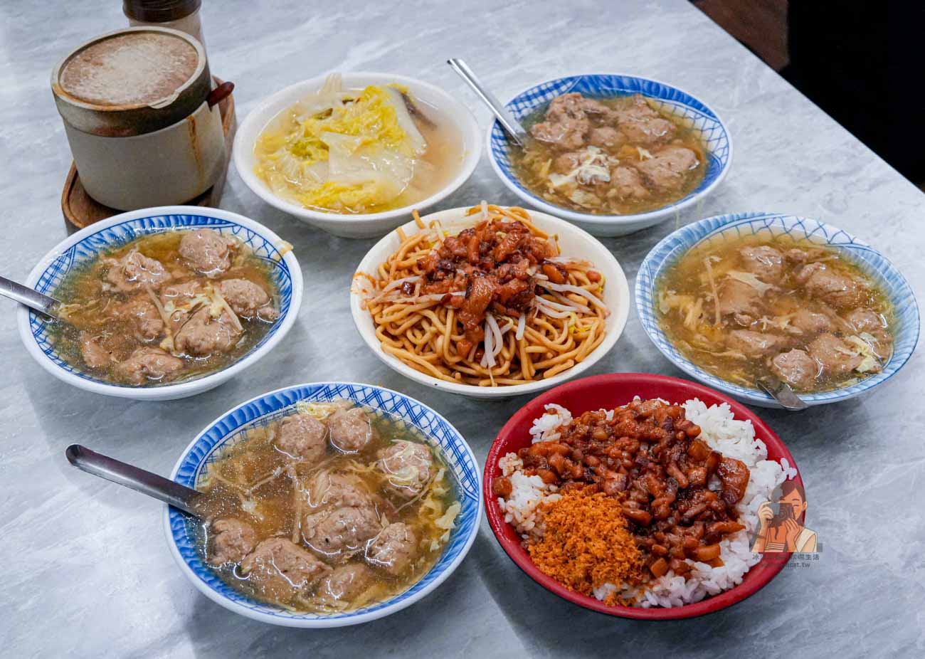 中和美食｜大胖肉焿 40年老字號肉焿湯免費加湯、菜單價格(南勢角站美食) @冰淇淋貓的軟爛生活