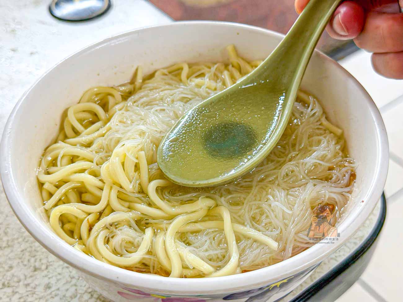 【蘆洲美食】和尚洲切仔麵 2026年500碗推薦，三民高中站必吃煙燻鵝肉、黑白切 @冰淇淋貓的軟爛生活