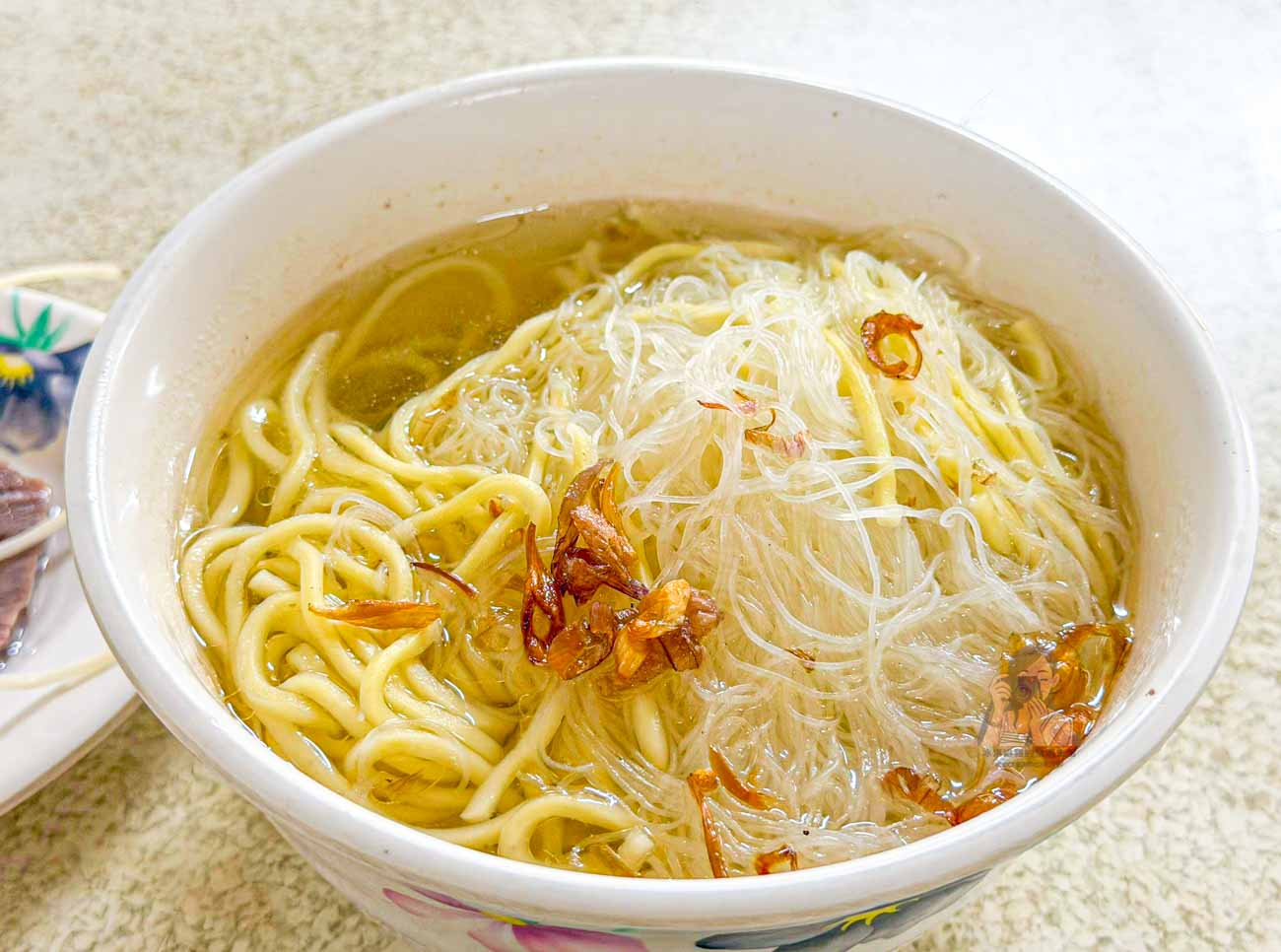 【蘆洲美食】和尚洲切仔麵 2026年500碗推薦，三民高中站必吃煙燻鵝肉、黑白切 @冰淇淋貓的軟爛生活