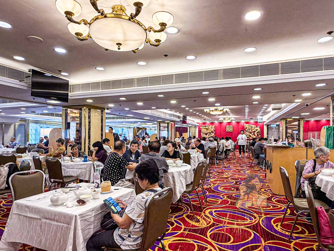 倫敦大酒樓【香港旺角美食】50年推車飲茶,菜單必吃椰皇燕窩燉鮮奶 @冰淇淋貓的軟爛生活 倫敦大酒樓【香港旺角美食】50年推車飲茶,菜單必吃椰皇燕窩燉鮮奶 @冰淇淋貓的軟爛生活