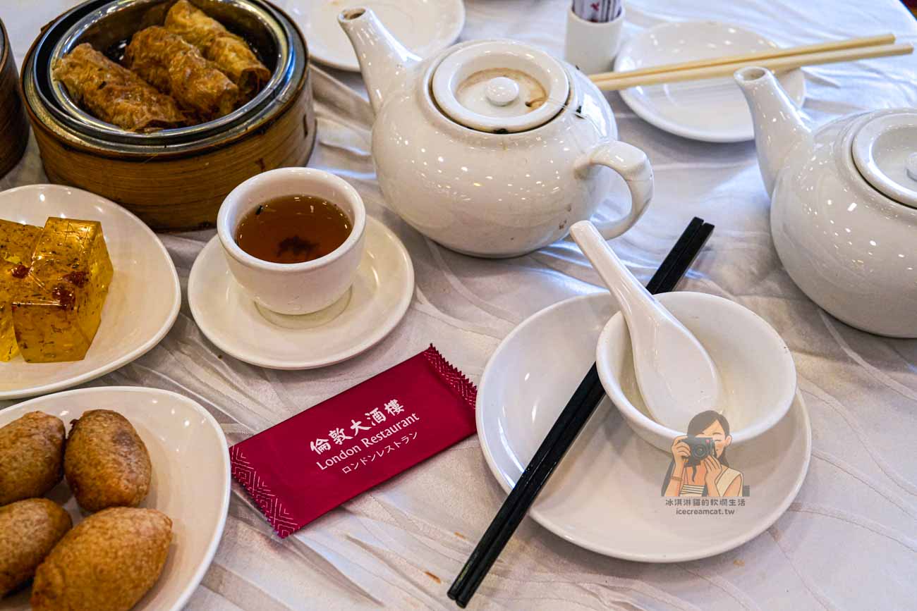 倫敦大酒樓【香港旺角美食】50年推車飲茶,菜單必吃椰皇燕窩燉鮮奶 @冰淇淋貓的軟爛生活 倫敦大酒樓【香港旺角美食】50年推車飲茶,菜單必吃椰皇燕窩燉鮮奶 @冰淇淋貓的軟爛生活