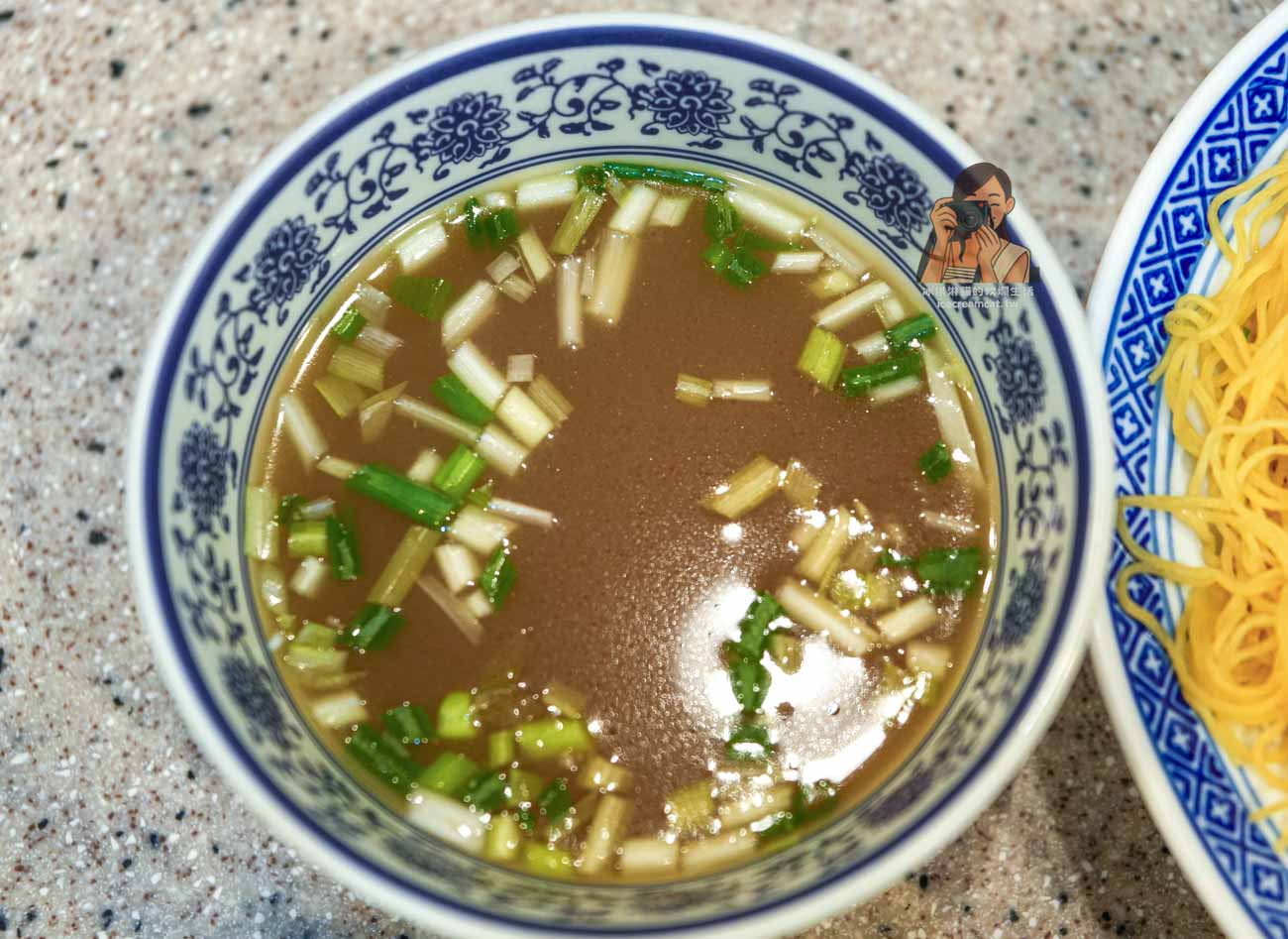 香港中環美食｜沾仔記雲吞麵，米其林必比登推薦！威靈頓街店菜單與必點餐點 @冰淇淋貓的軟爛生活