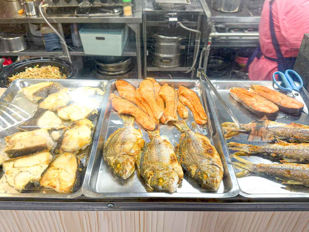 東門中繼市場|東門市場搬家新址、攤位與營業時間,必吃米粉湯美食整理 @冰淇淋貓的軟爛生活 東門中繼市場|東門市場搬家新址、攤位與營業時間,必吃米粉湯美食整理 @冰淇淋貓的軟爛生活