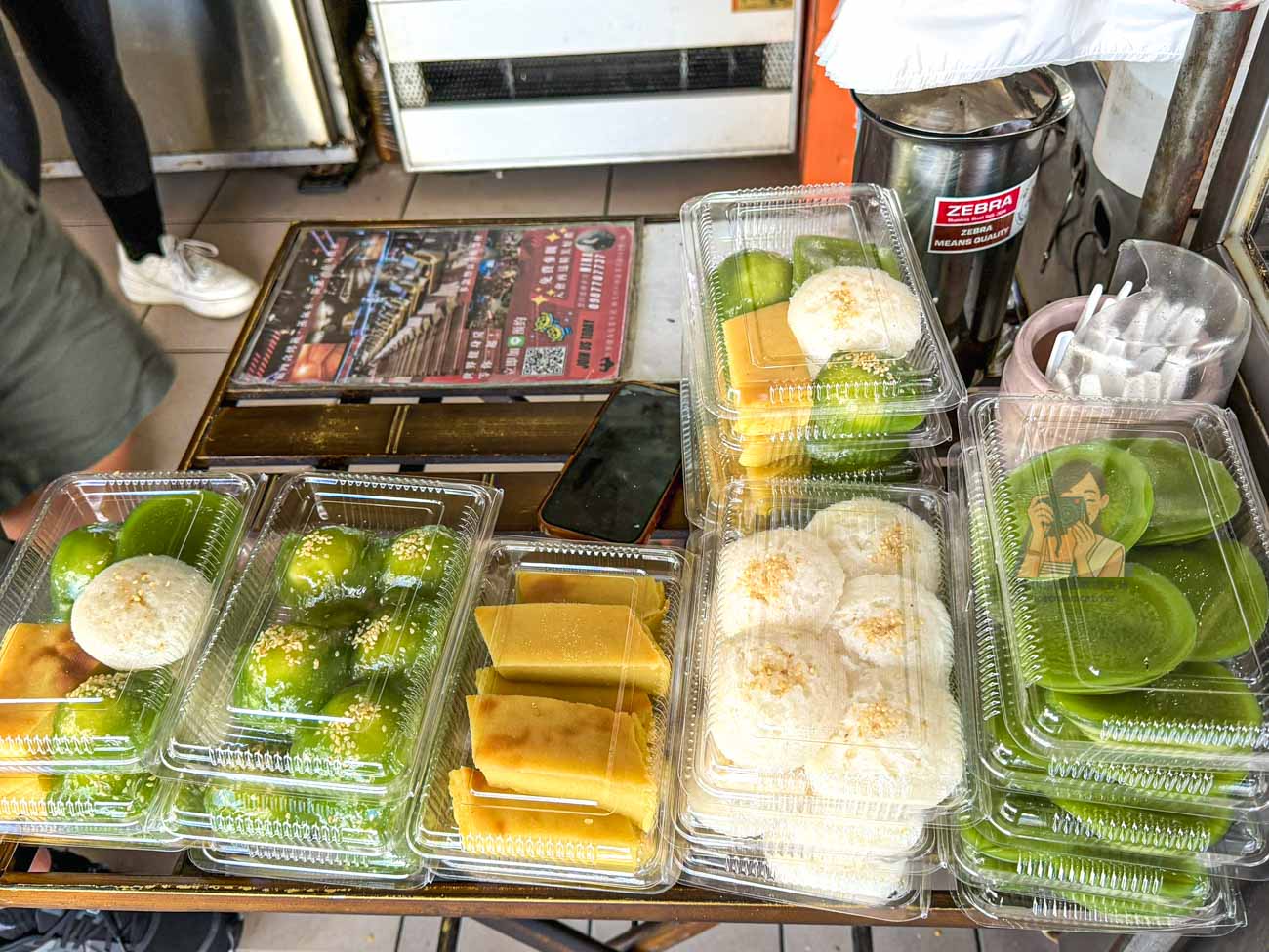 【中和南勢角美食】小梅越南法國麵包，炭烤麵包夾紅燒肉，價格親民又夠味！(菜單價格) @冰淇淋貓的軟爛生活