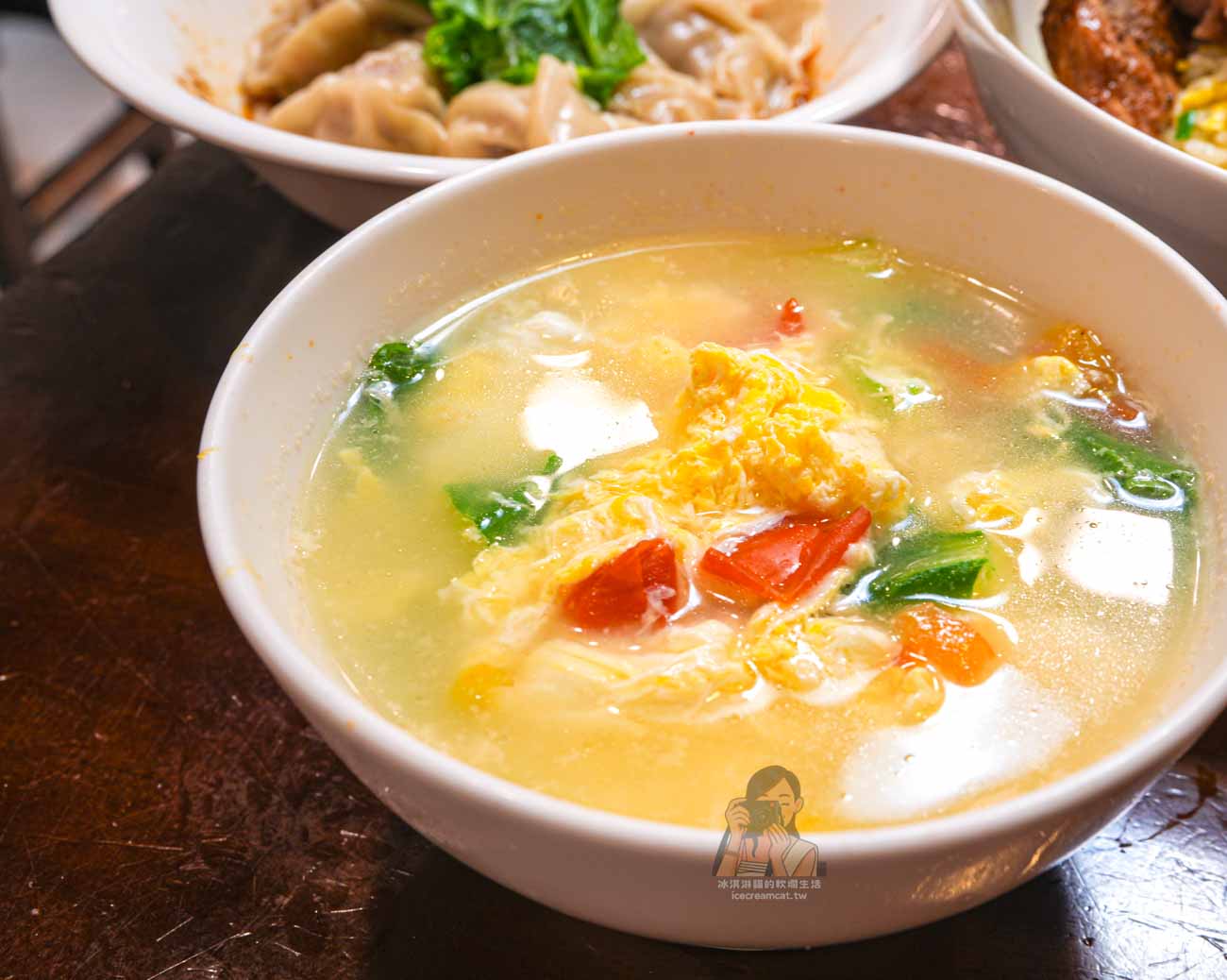 【忠孝復興美食】燒喔！抄手麵食館號稱平價版鼎泰豐！菜單必點排骨蛋炒飯 @冰淇淋貓的軟爛生活